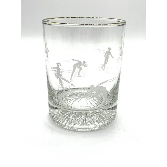 Set of Eight Vintage 1988 Calgary Winter Olympics Skating Rocks Whiskey Glasses - Picture 6 of 7